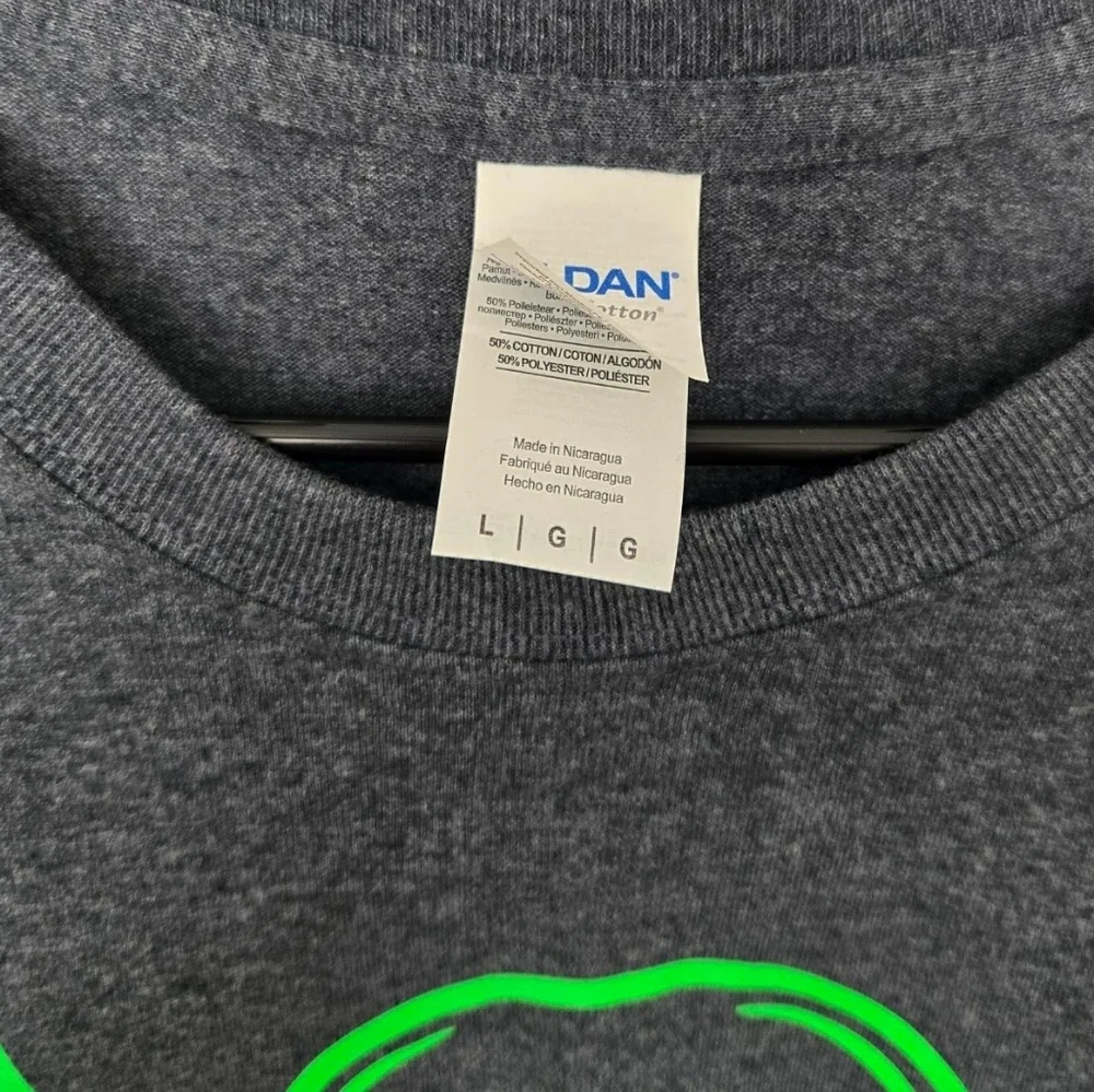 Gildan gray shirt